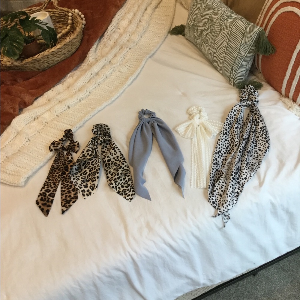 ✨Scrunchie bundle✨ - Picture 2 of 2